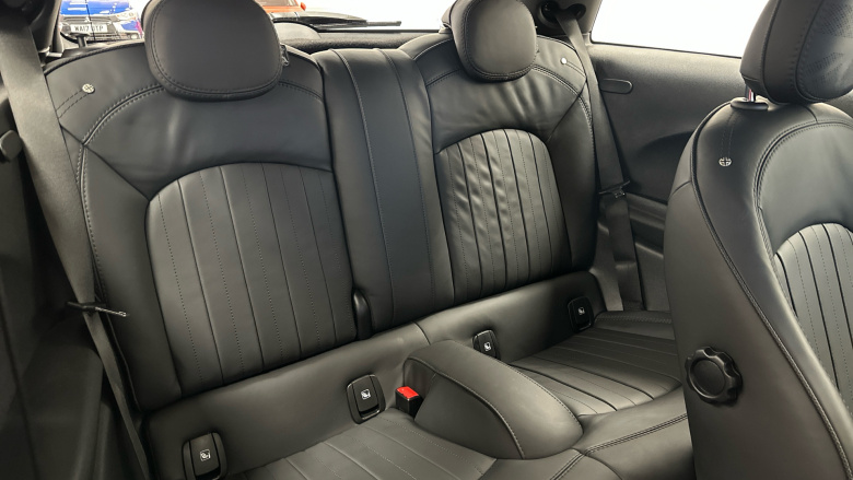 MINI Hatchback 2.0 Cooper S Exclusive 3dr Auto Petrol Hatchback